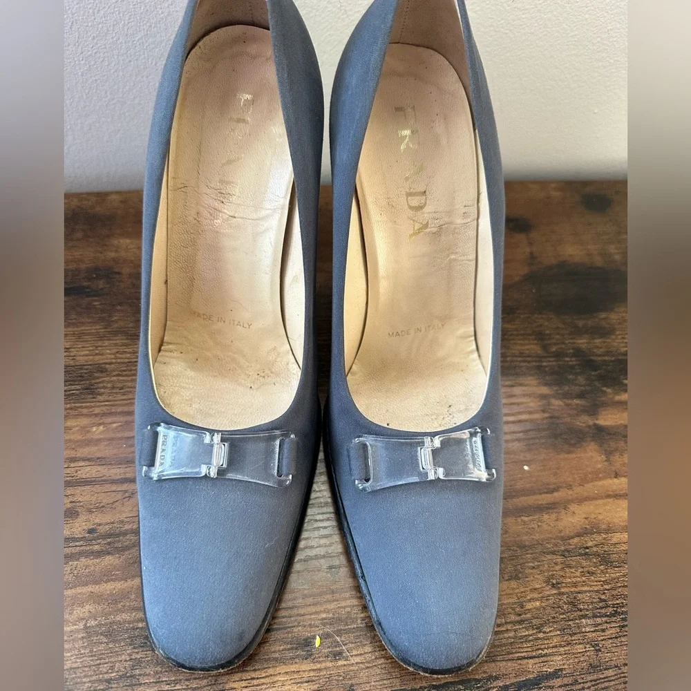 Vintage Prada acrylic buckle blue pump size 36.5 - Picture 3 of 13